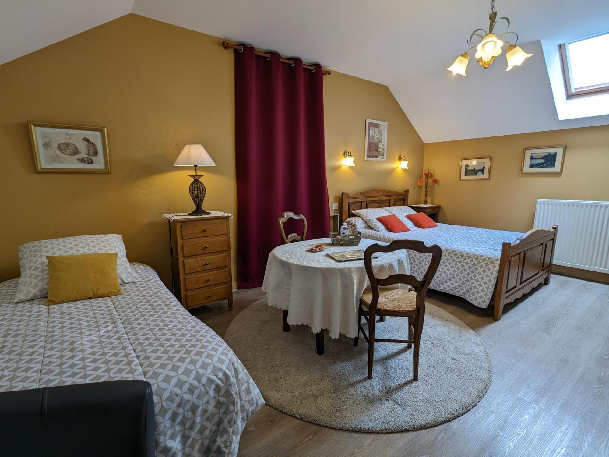 Charme Au Coeur Des Chateaux : Chambre D'Hotes Avec Wifi - Fr-1-590-329 Bed & Breakfast Tavers Exterior photo